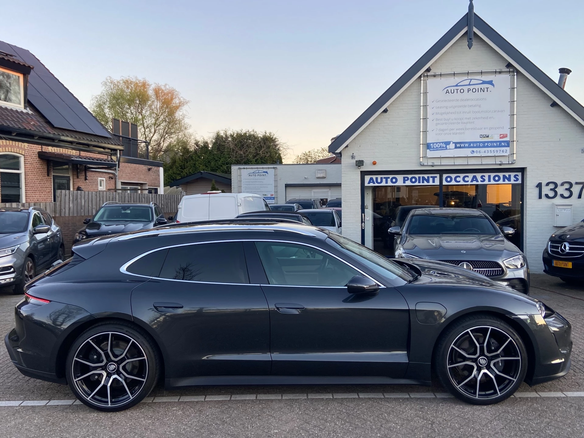 Hoofdafbeelding Porsche Taycan