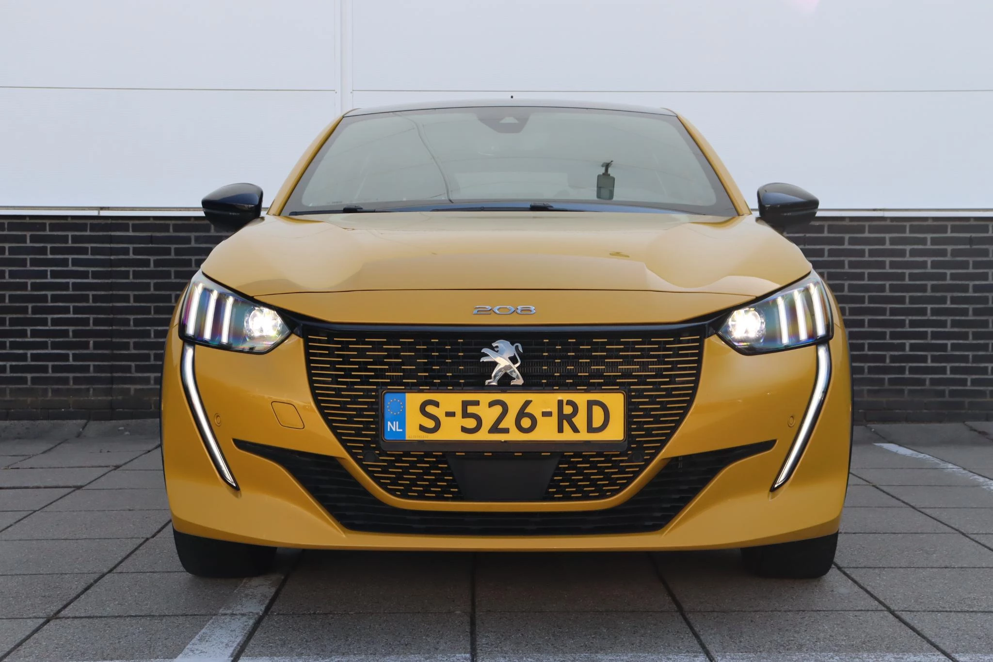 Hoofdafbeelding Peugeot e-208