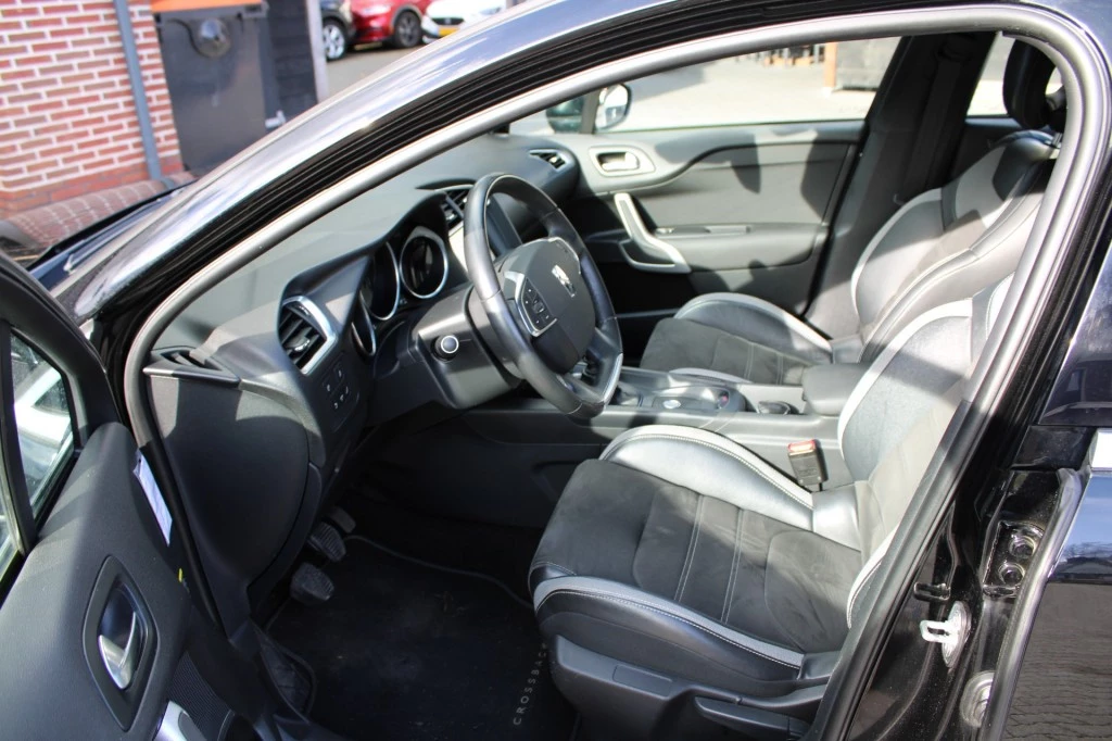 Hoofdafbeelding DS DS 4