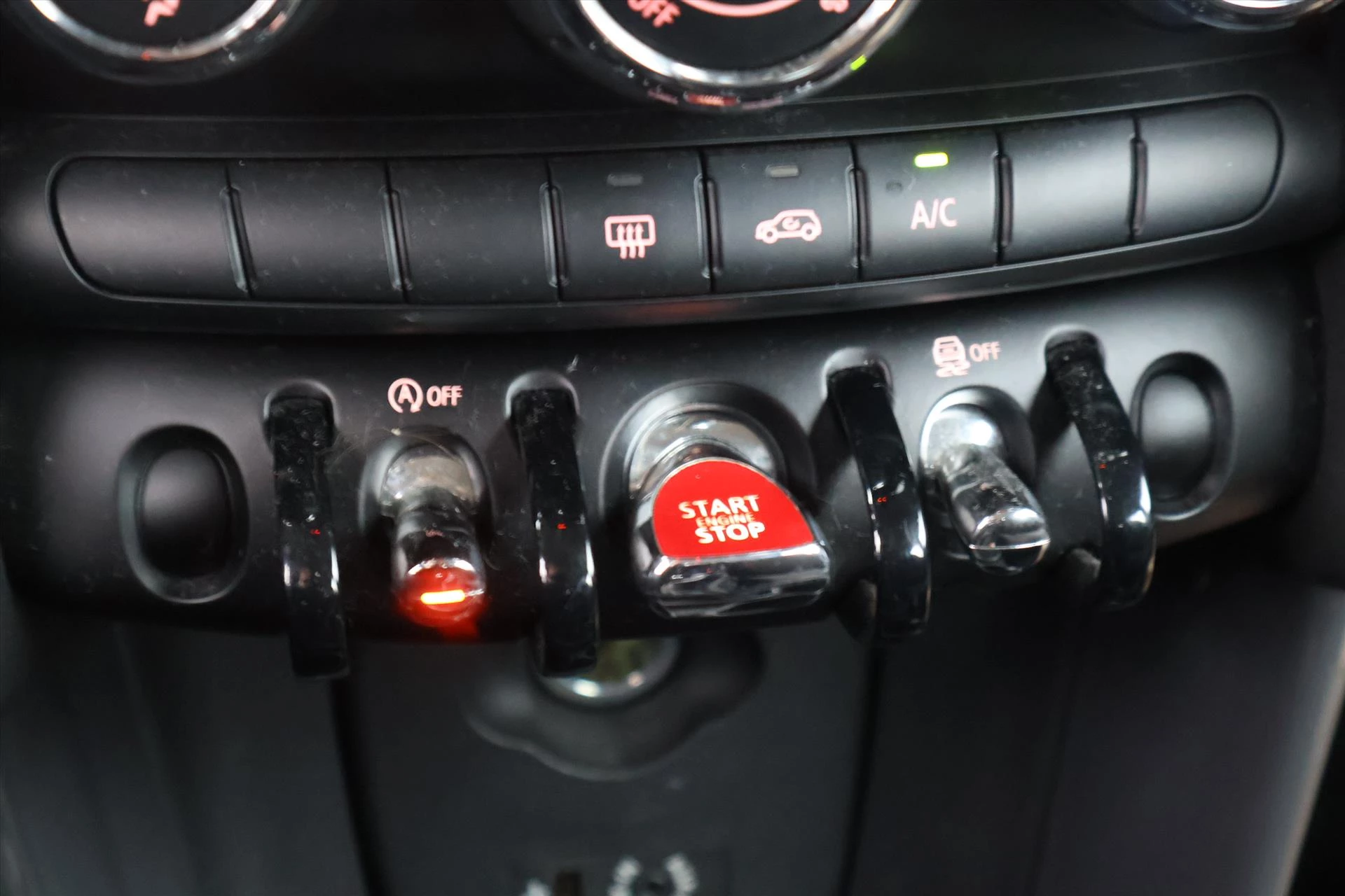 Hoofdafbeelding MINI 5-deurs