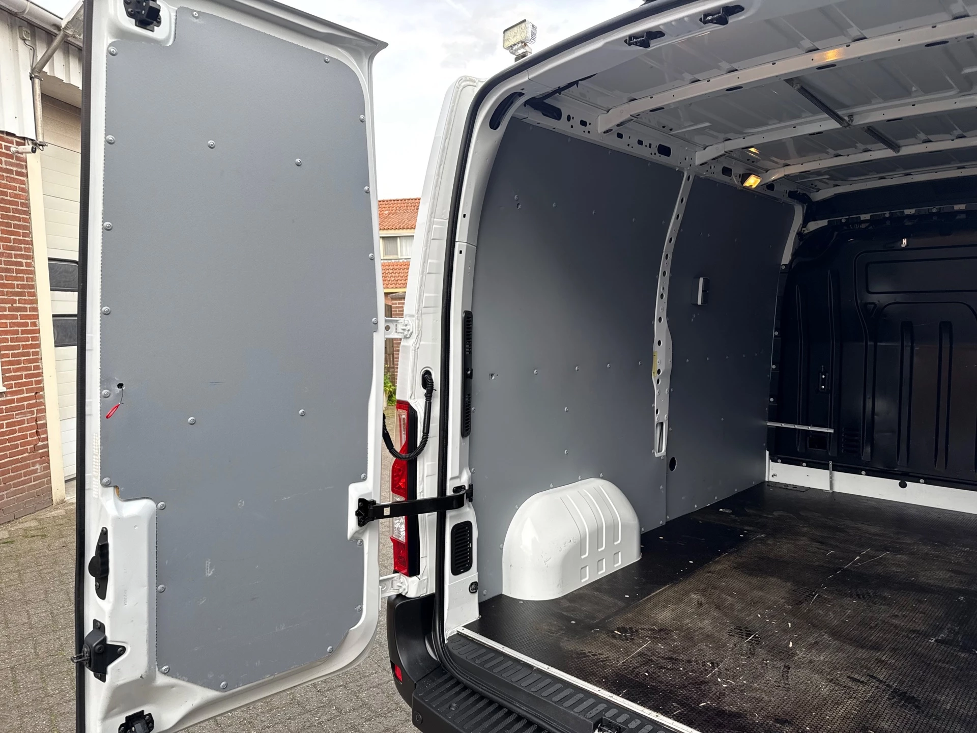 Hoofdafbeelding Opel Movano