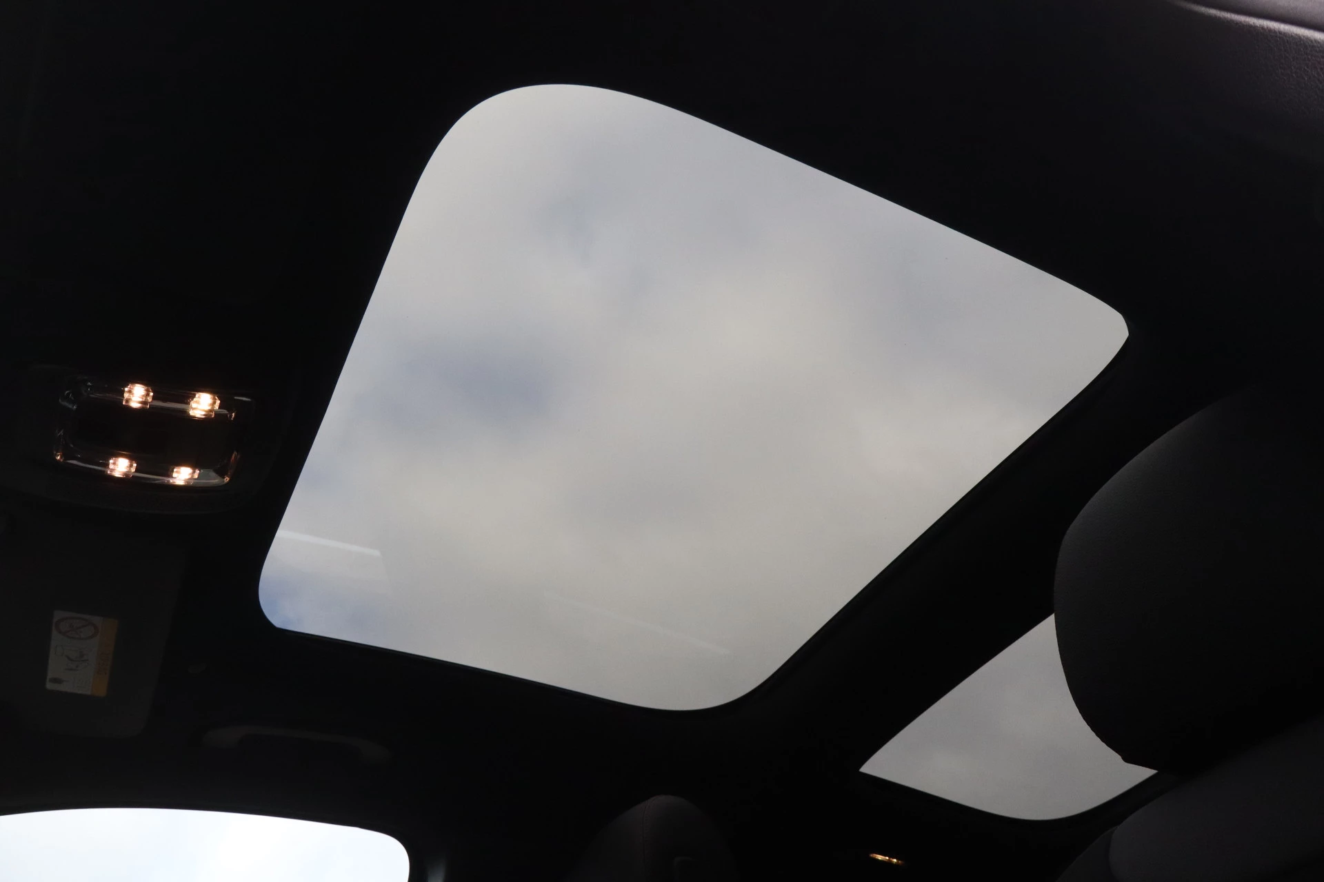 Hoofdafbeelding Mercedes-Benz EQA