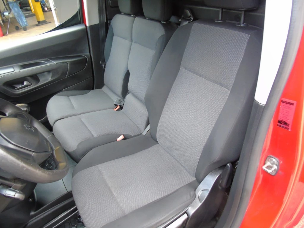 Hoofdafbeelding Peugeot Partner