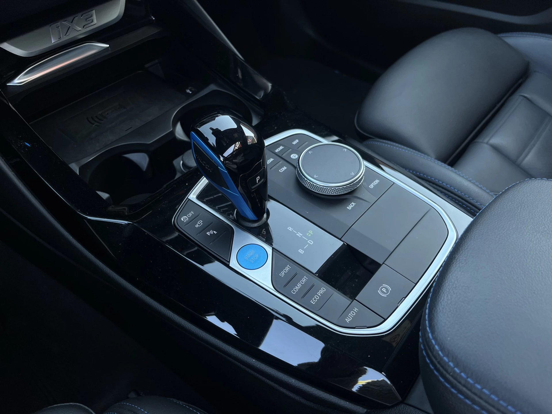 Hoofdafbeelding BMW iX3