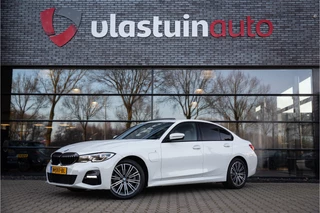 BMW 3 Serie 320e Business Edition Plus , Panoramadak, Leer, Carplay,