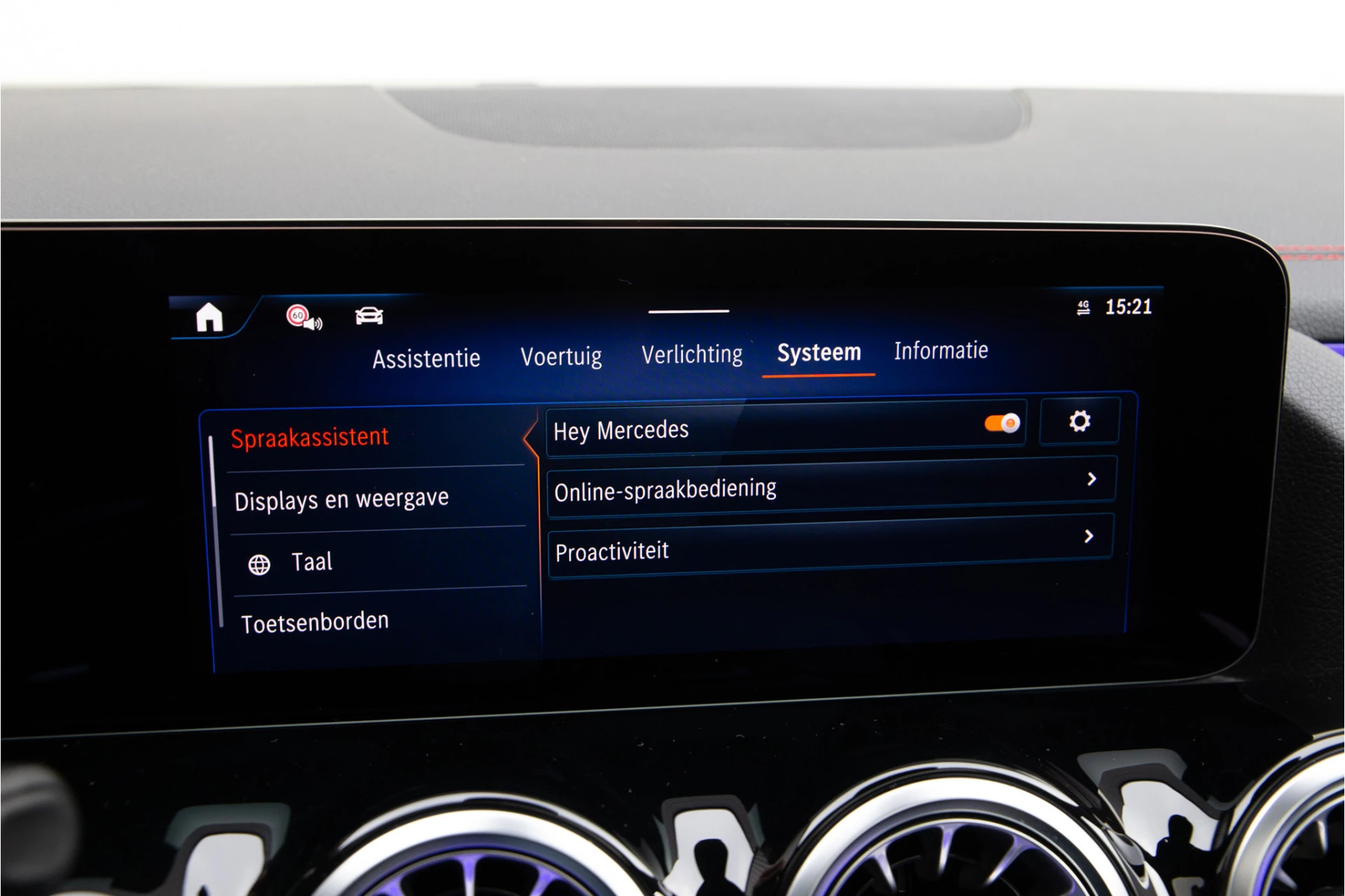 Hoofdafbeelding Mercedes-Benz EQA