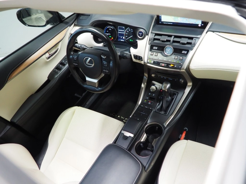 Hoofdafbeelding Lexus NX