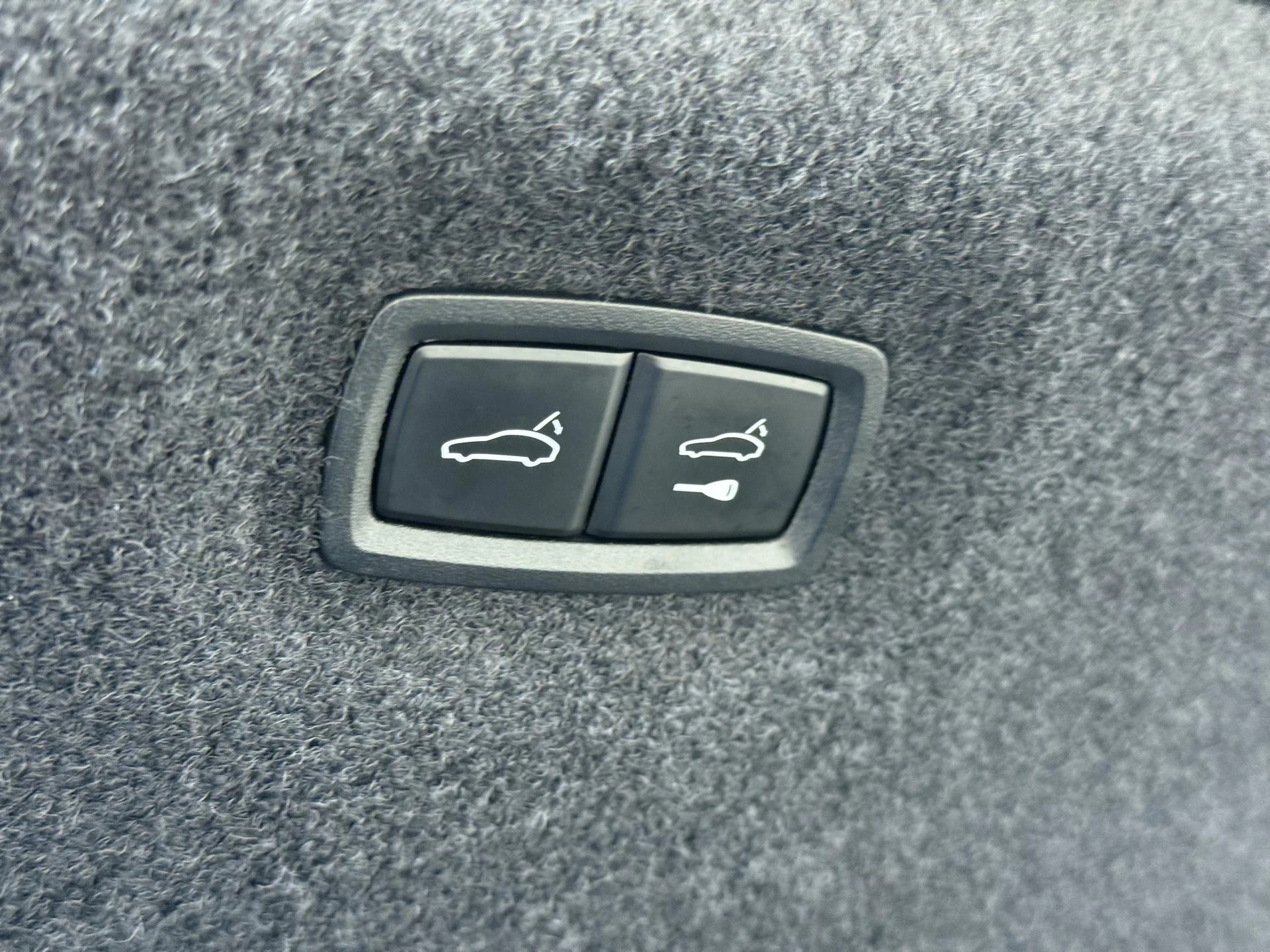 Hoofdafbeelding Porsche Taycan