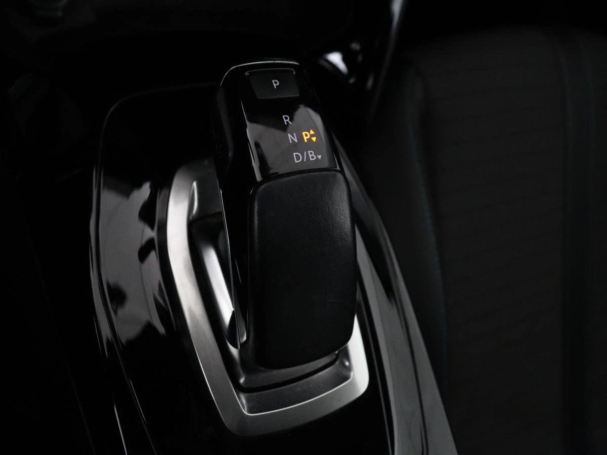 Hoofdafbeelding Peugeot e-2008