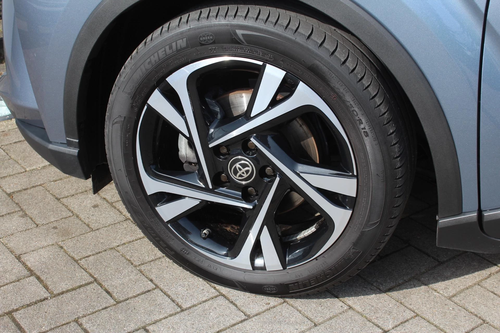 Hoofdafbeelding Toyota C-HR