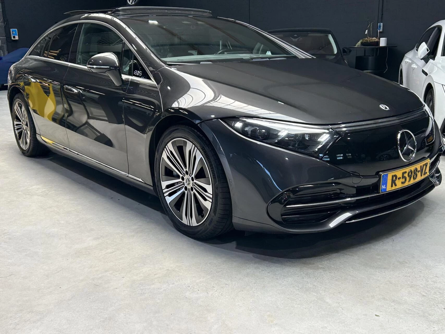 Hoofdafbeelding Mercedes-Benz EQS
