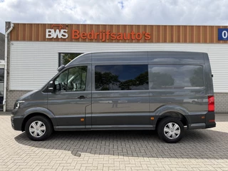 Volkswagen Crafter 35 2.0 TDI 177pk L3H3 ( L2H2 ) DC 6 persoons Comfortline / euro 6 / bpm vrij / vaste prijs rijklaar € 31.950 ex btw / lease vanaf € 521 / airco / cruise / grijs metallic !