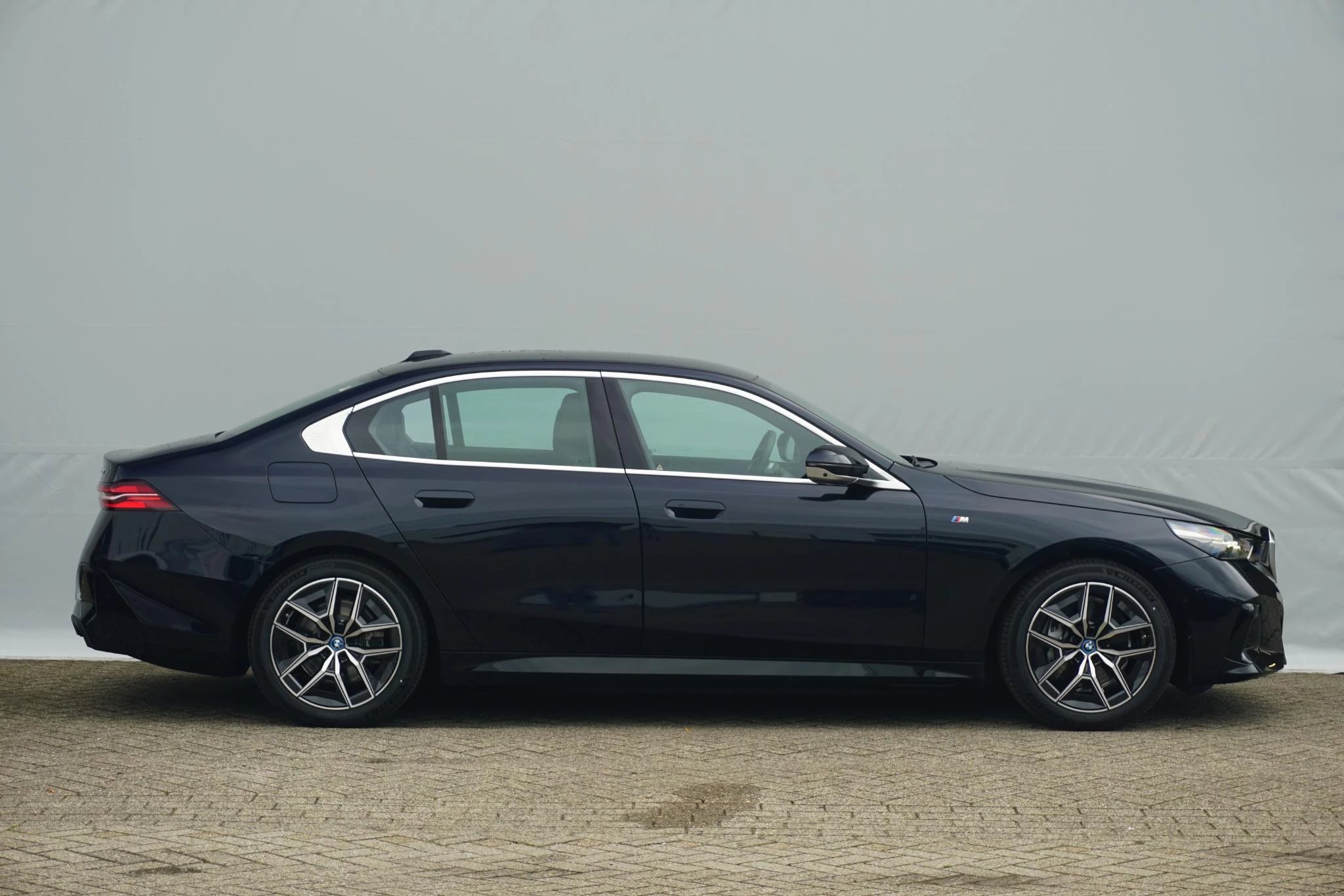 Hoofdafbeelding BMW i5