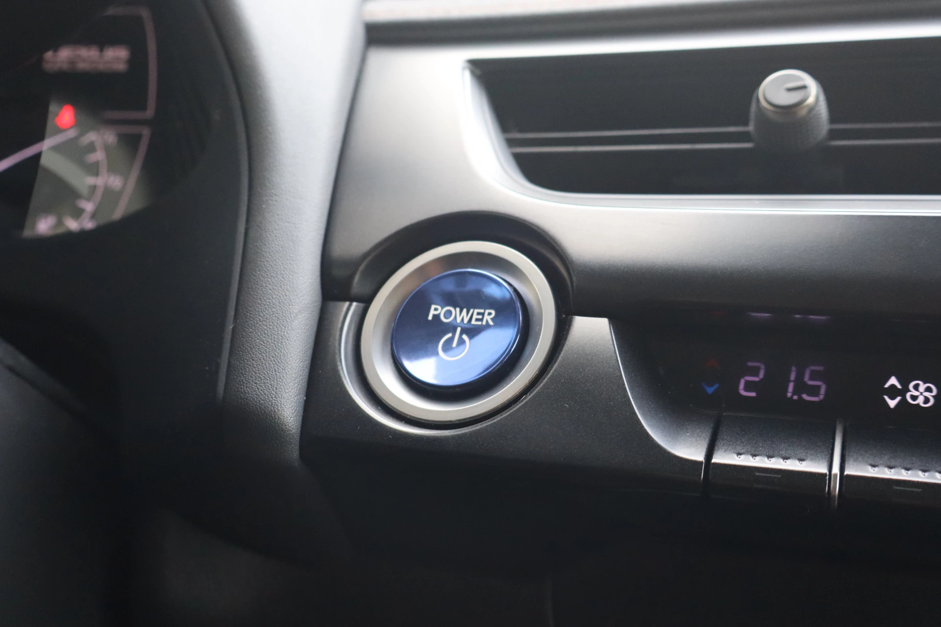 Hoofdafbeelding Lexus UX