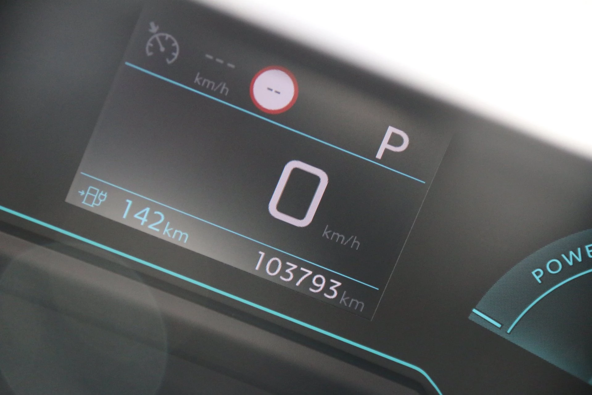 Hoofdafbeelding Peugeot e-2008