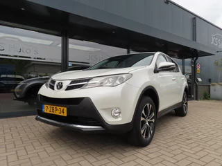 Toyota RAV4 2.0 STYLE 4WD Ecc Navi Leder Led Trekhaak 2015