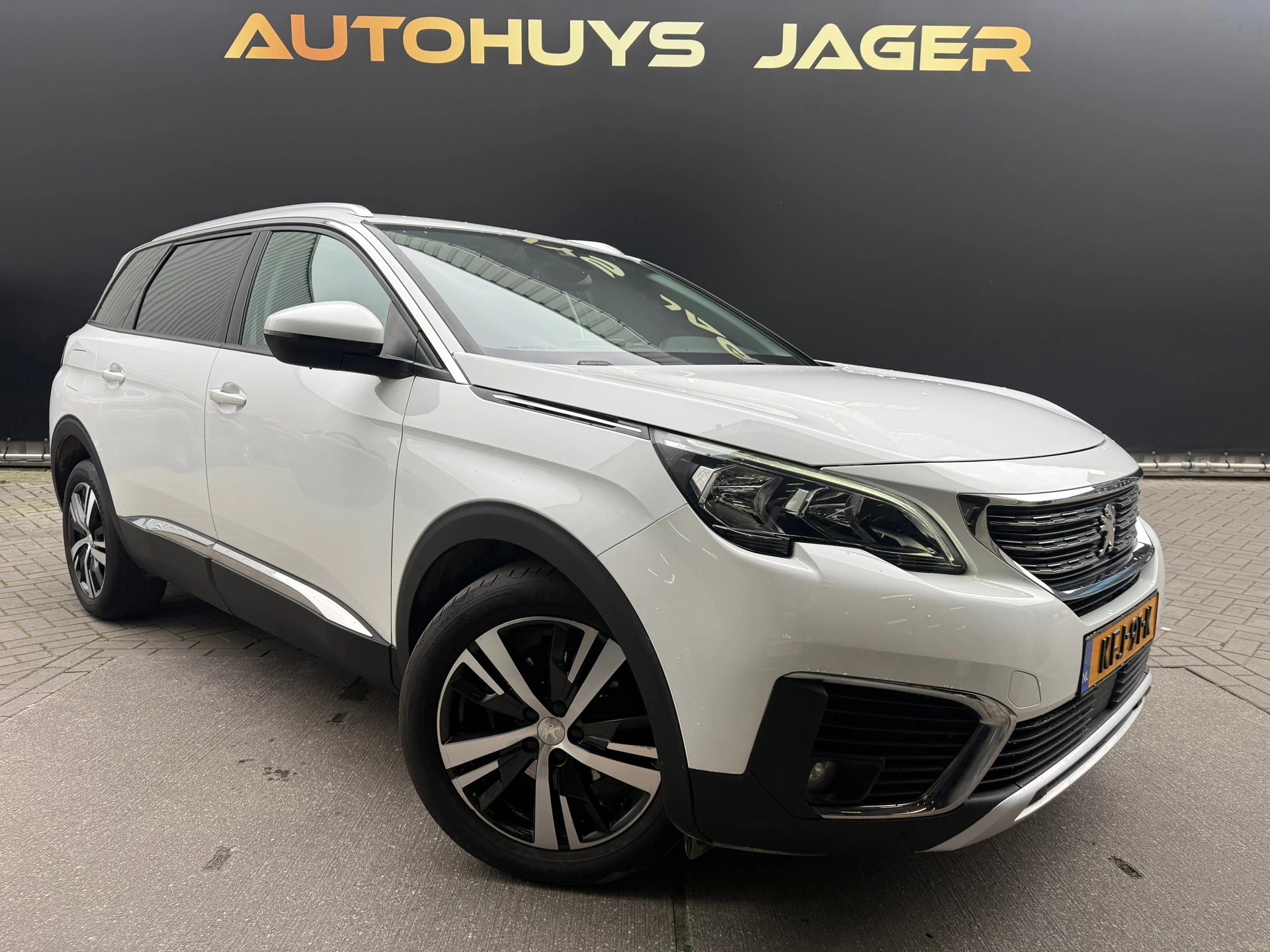 Hoofdafbeelding Peugeot 5008