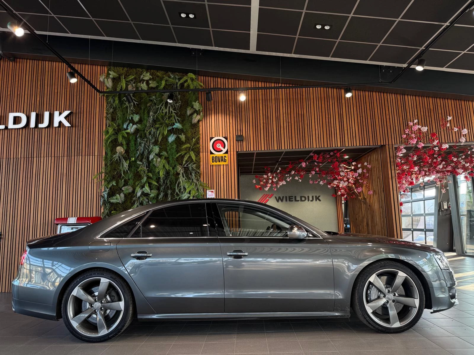 Hoofdafbeelding Audi A8