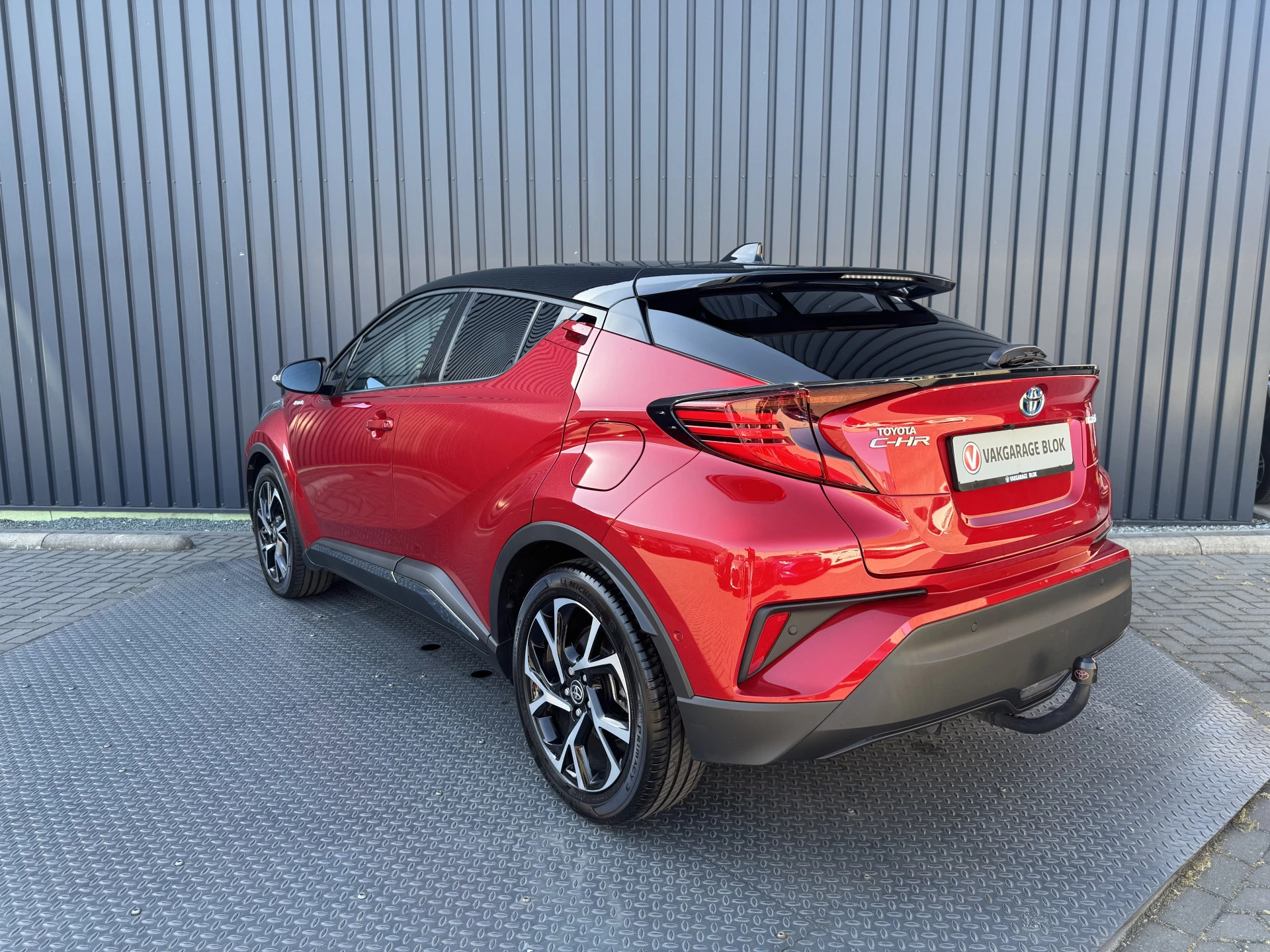 Hoofdafbeelding Toyota C-HR