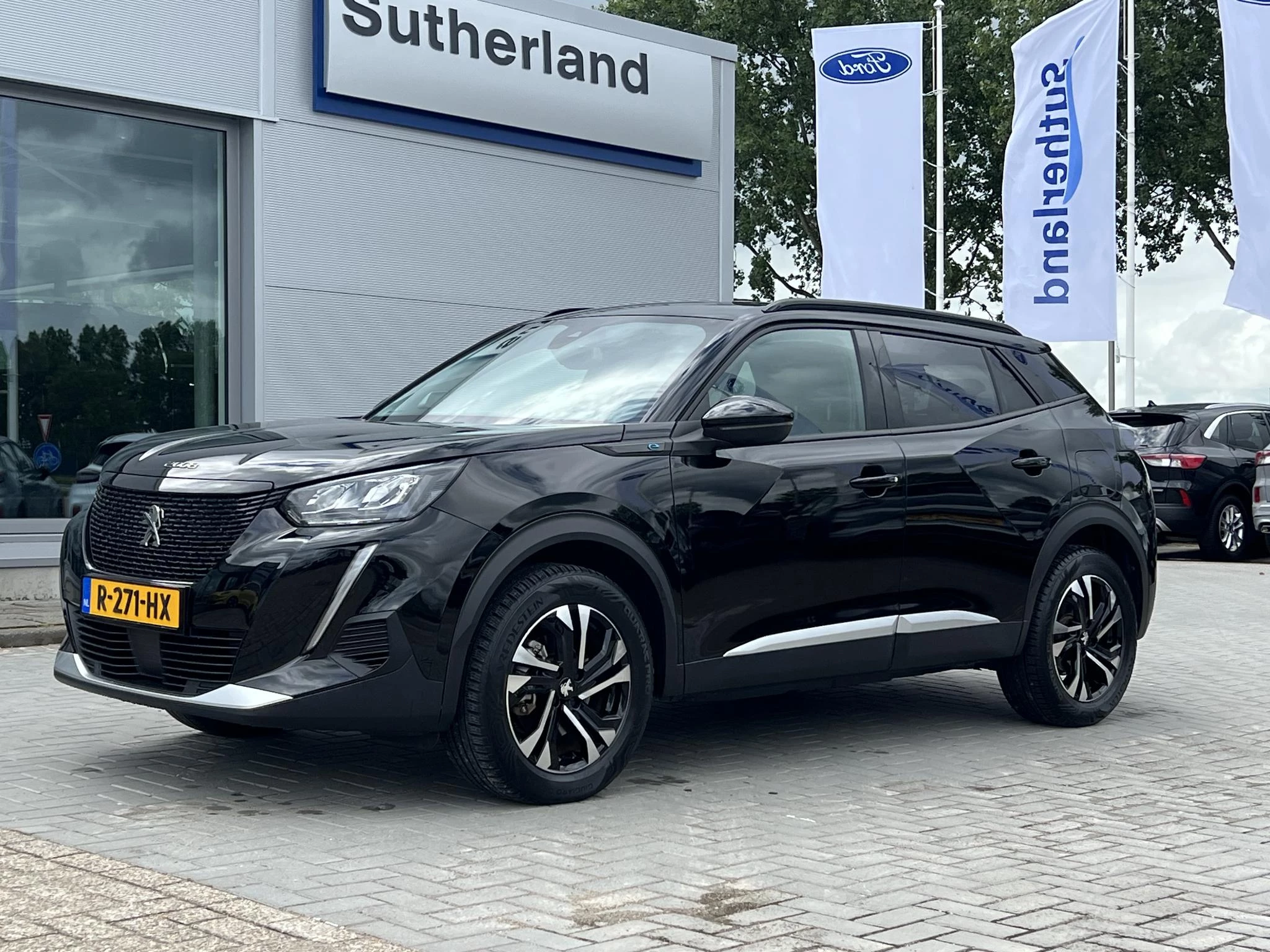 Hoofdafbeelding Peugeot e-2008