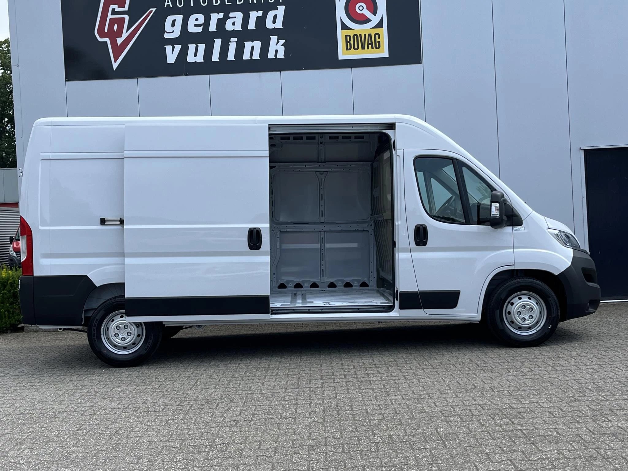 Hoofdafbeelding Opel Movano