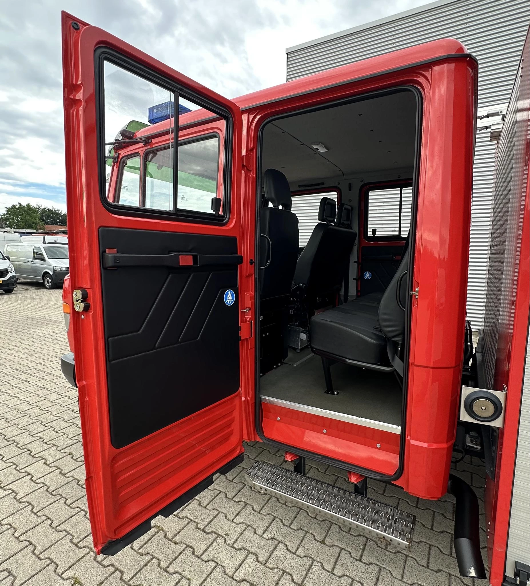 Hoofdafbeelding Mercedes-Benz 818d Vario Brandweerwagen euro 5 Ziegler NIEUW 8800KM!!!