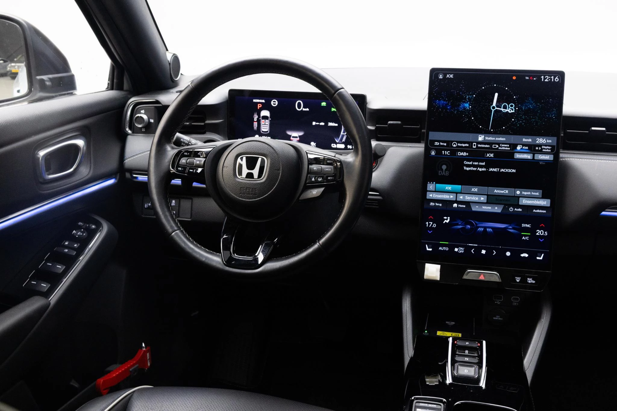 Hoofdafbeelding Honda e:Ny1