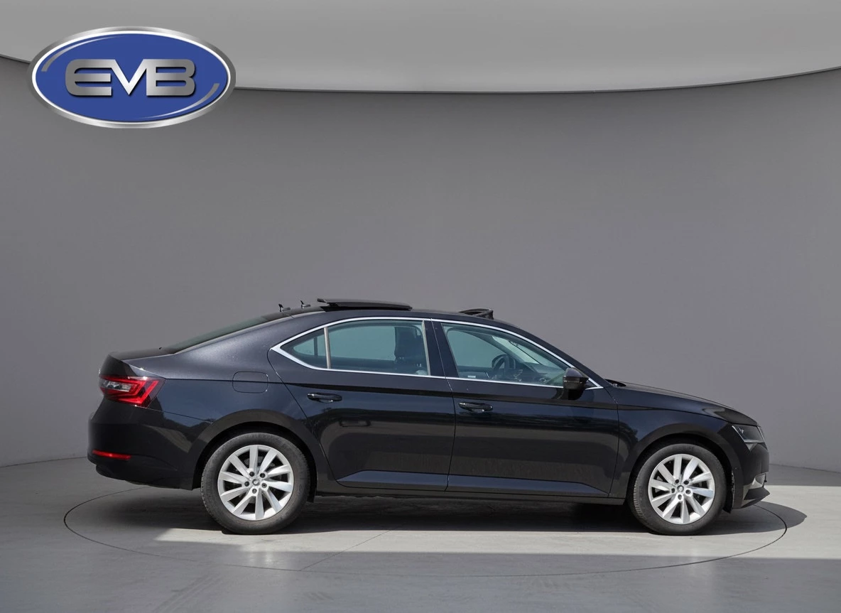 Hoofdafbeelding Škoda Superb