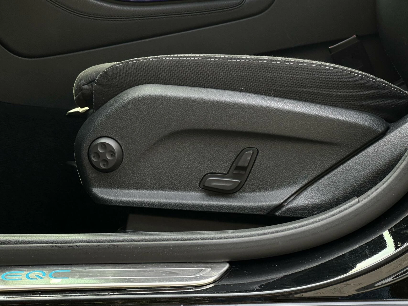 Hoofdafbeelding Mercedes-Benz EQC