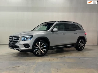 Hoofdafbeelding Mercedes-Benz GLB Mercedes-Benz GLB 200 | PANO | TREKHAAK | CAMERA | AMBIANCE | LED