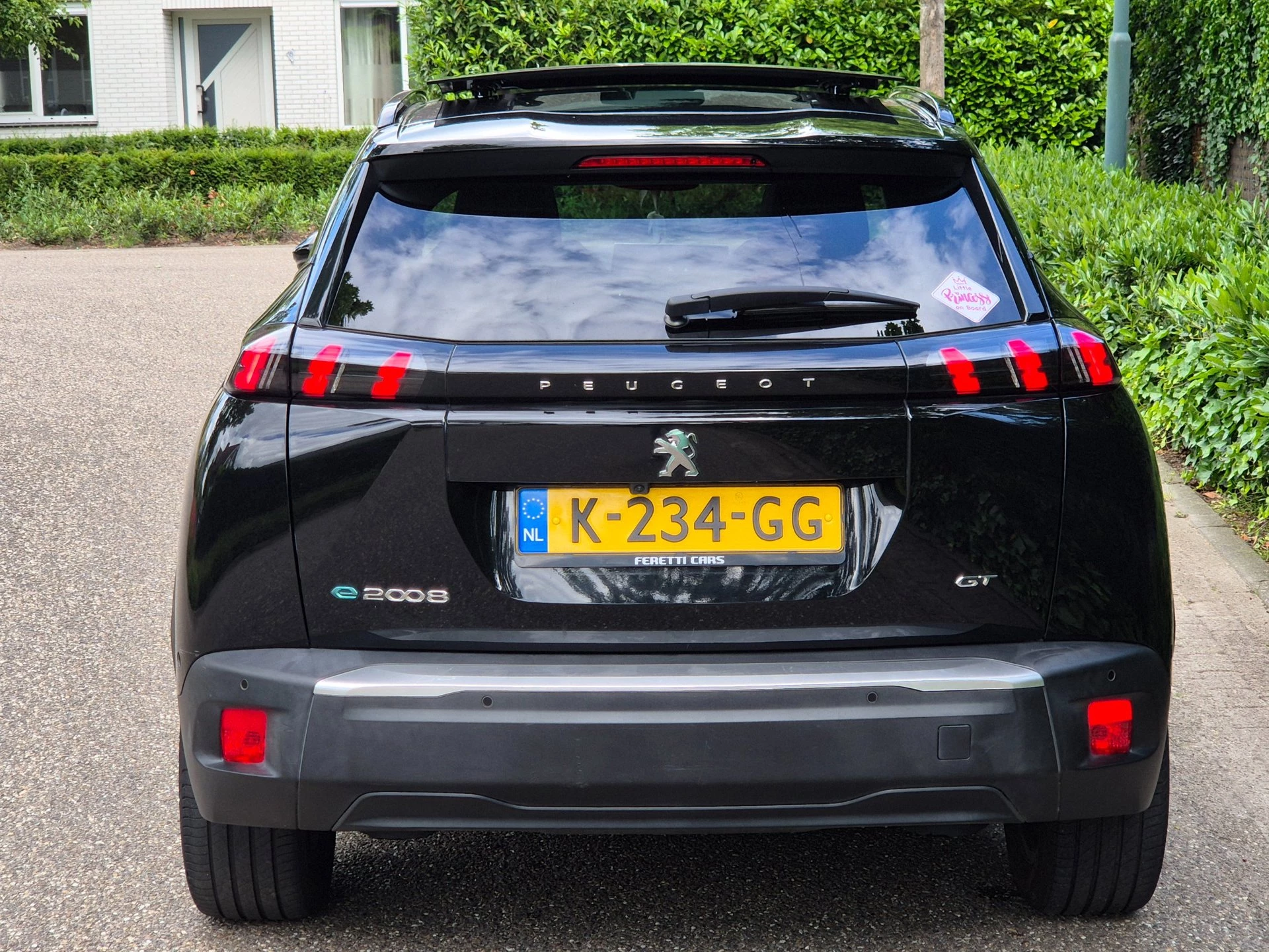 Hoofdafbeelding Peugeot e-2008