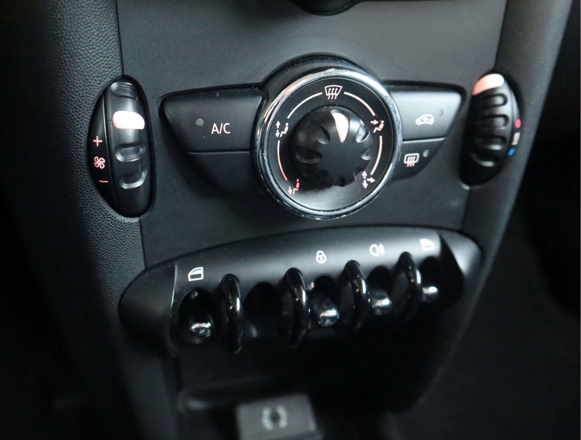 Hoofdafbeelding MINI One