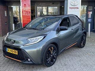 Toyota Aygo X 1.0 VVT-i MT LIMITED NL-AUTO 1E-EIG KEYLESS STOELVERW PARK-SENSOREN JBL-AUDIO NAVI APPLE/ANDROID CLIMA 18'' LM-VELGEN CAMERA AD-CRUISE LED PRIVACY GLASS