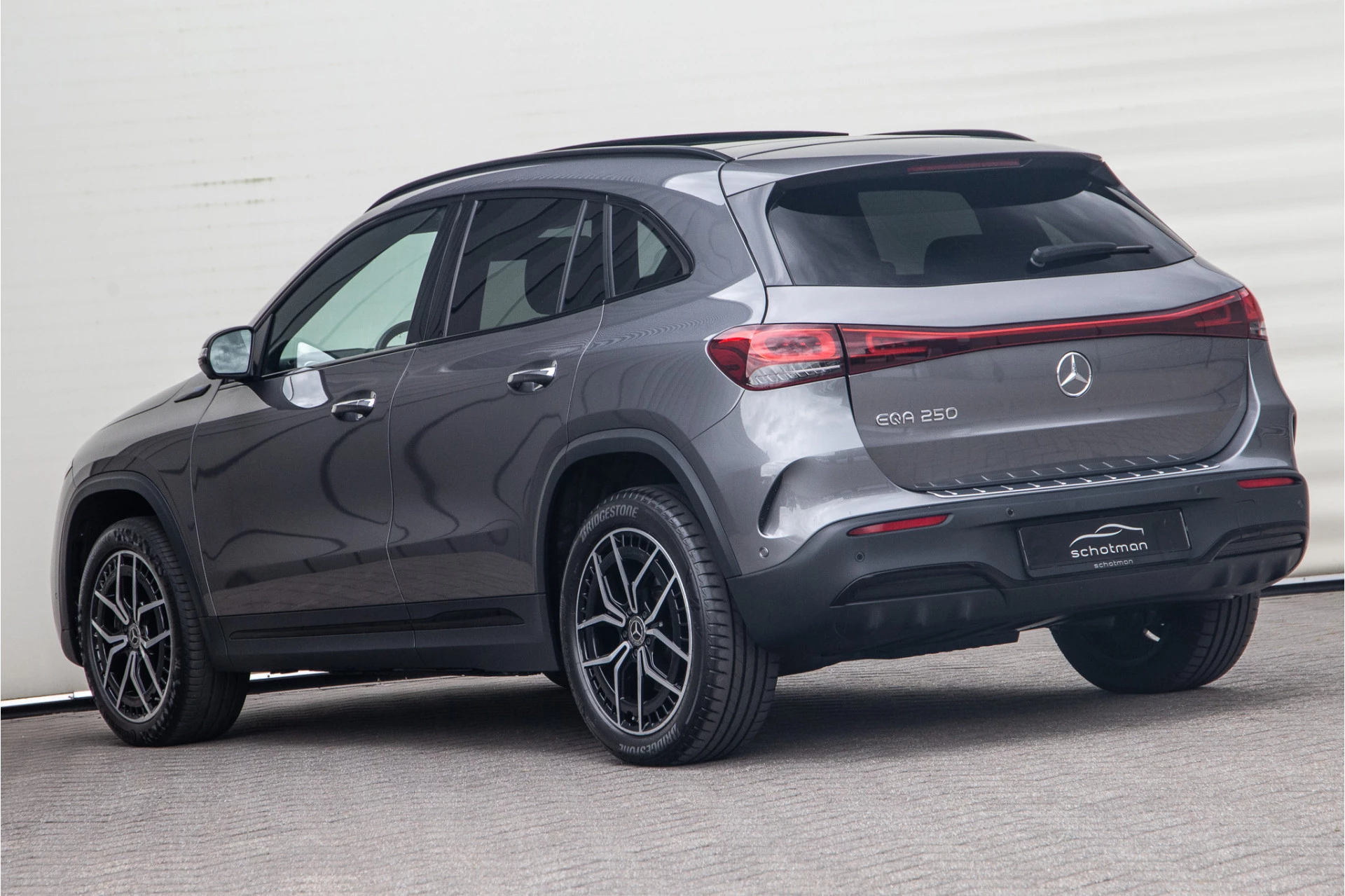 Hoofdafbeelding Mercedes-Benz EQA