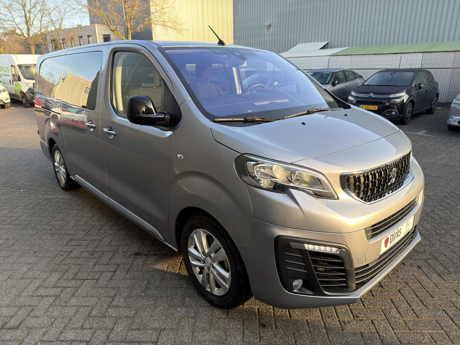 Hoofdafbeelding Peugeot e-Expert