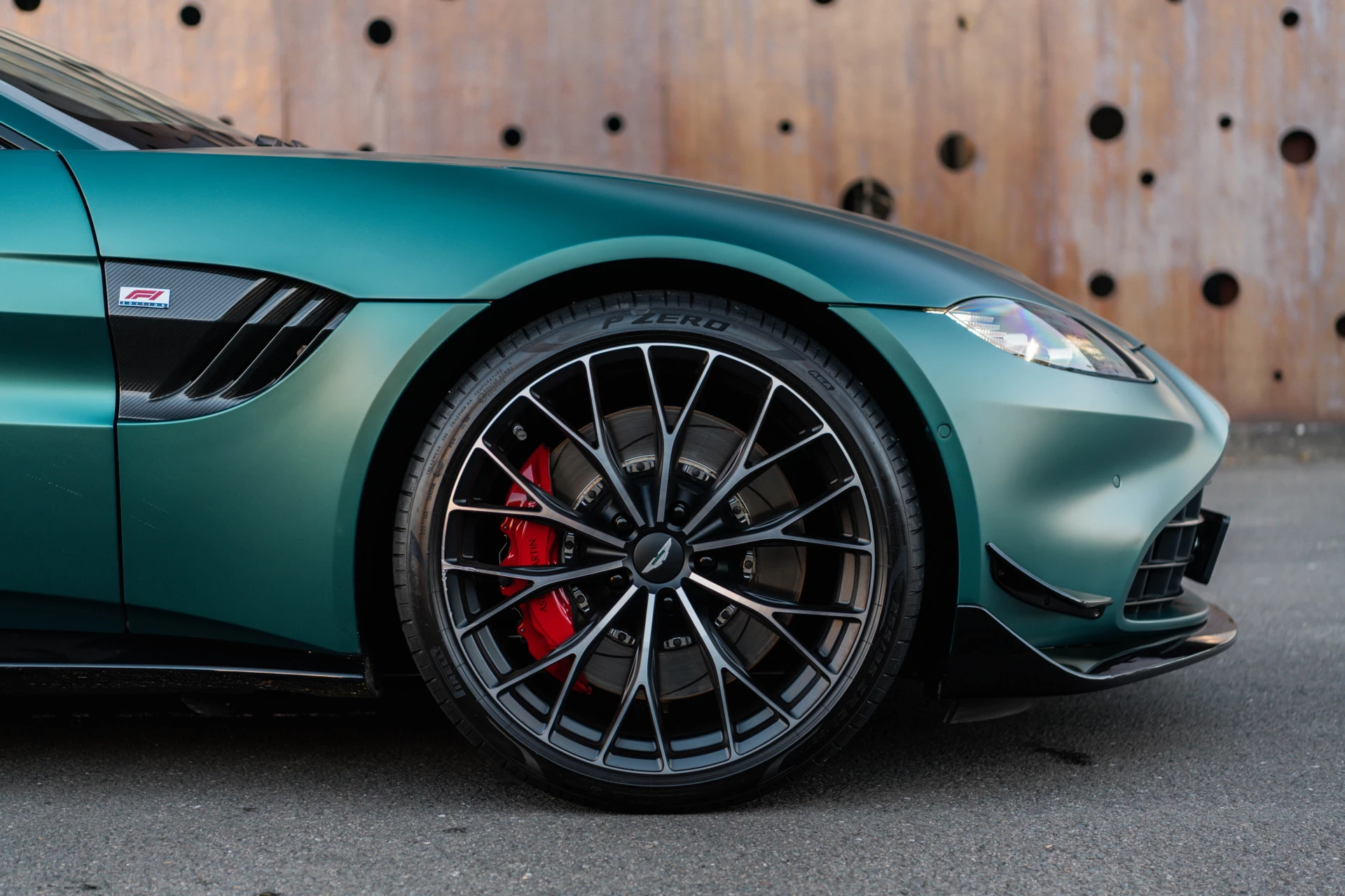 Hoofdafbeelding Aston Martin V8 Vantage