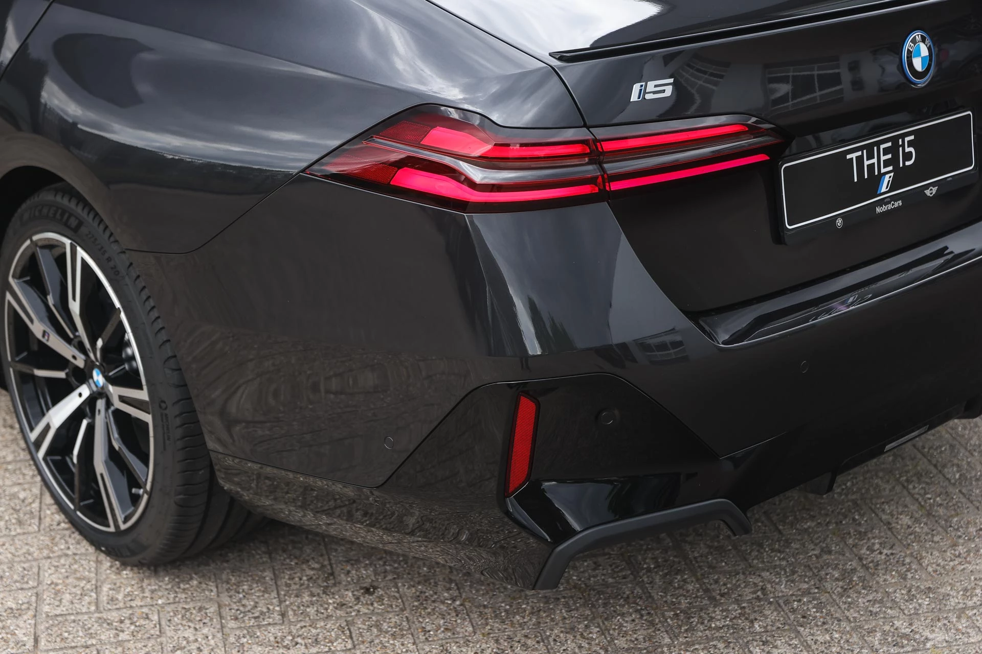 Hoofdafbeelding BMW i5