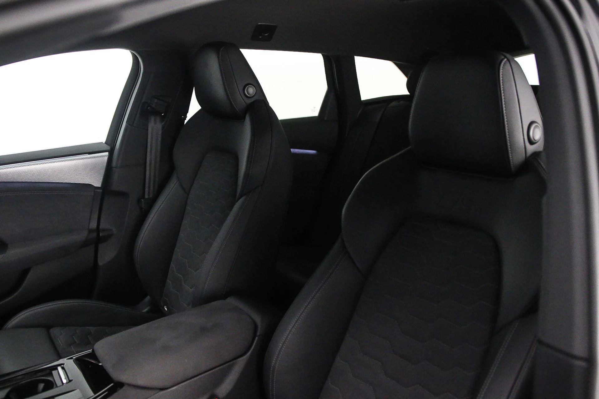 Hoofdafbeelding Audi A6 Avant e-tron