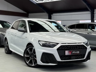 Hoofdafbeelding Audi A1 Sportback Audi A1 Sportback 40 TFSI 3x S-Line CarPlay 207pk