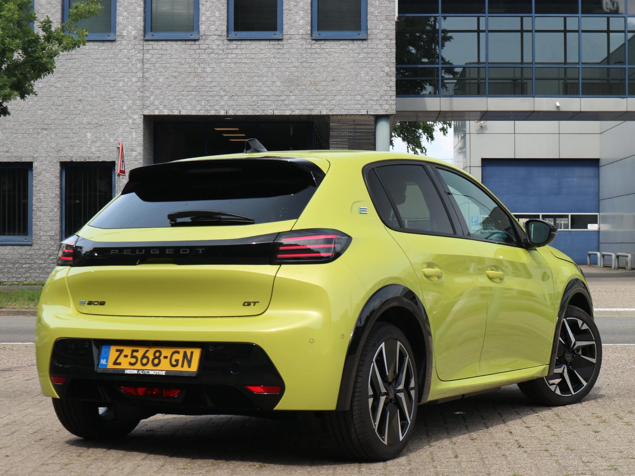 Hoofdafbeelding Peugeot e-208