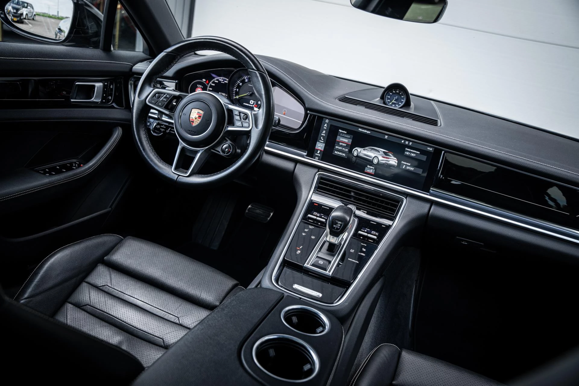 Hoofdafbeelding Porsche Panamera