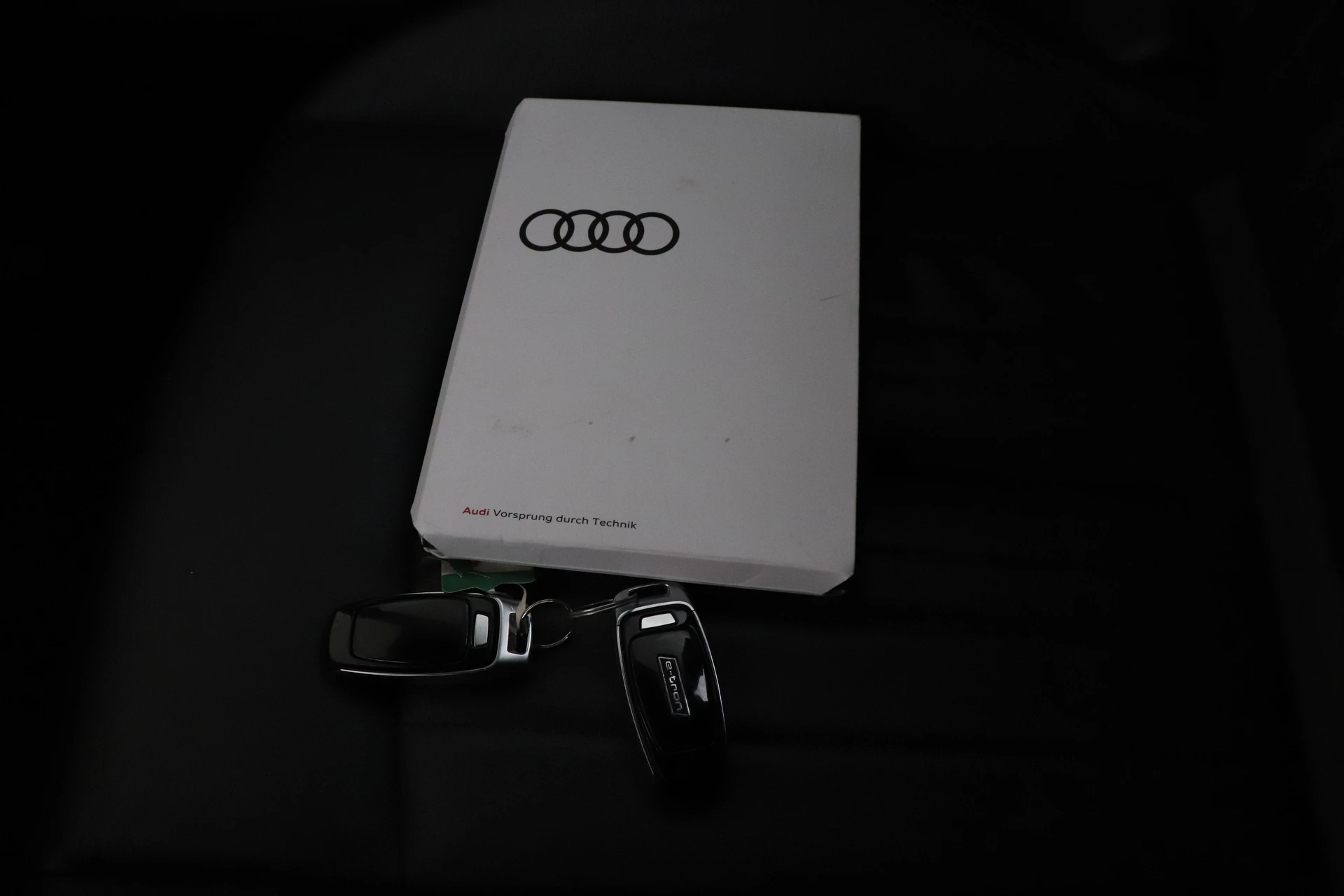 Hoofdafbeelding Audi e-tron