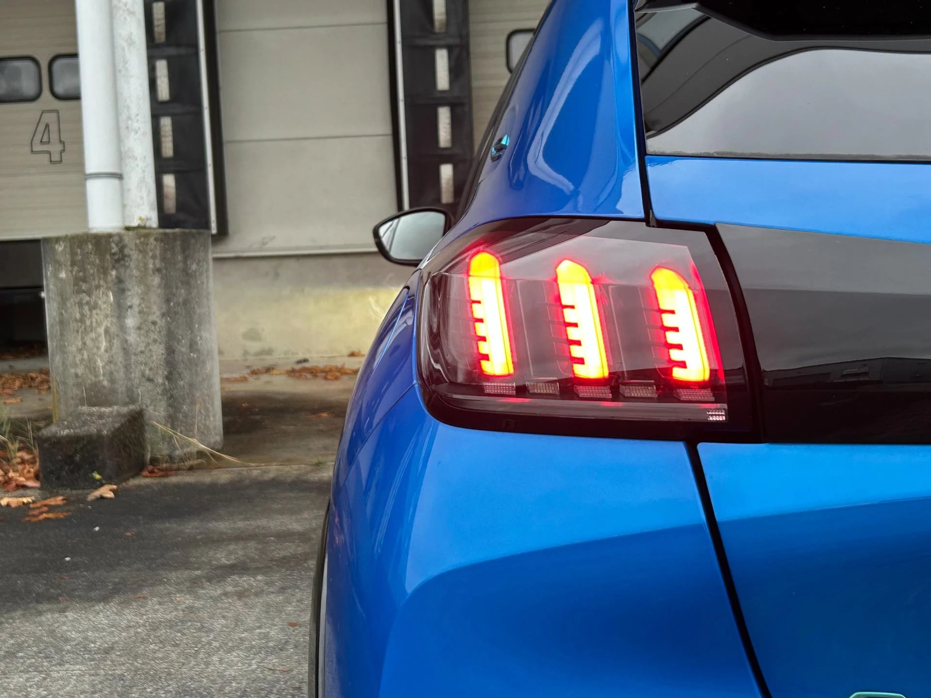 Hoofdafbeelding Peugeot e-208