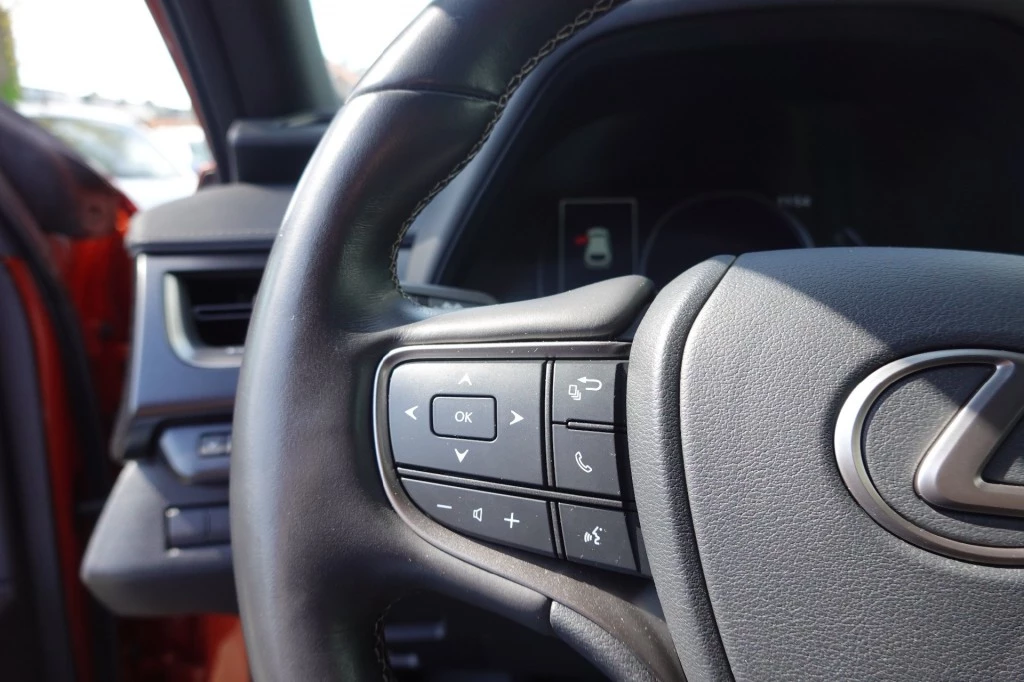 Hoofdafbeelding Lexus UX