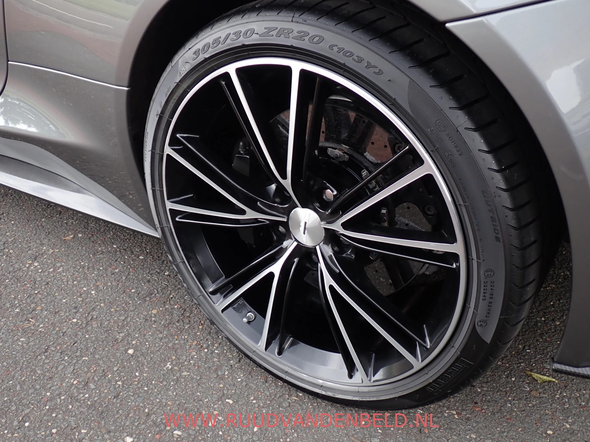 Hoofdafbeelding Aston Martin V12 Vanquish
