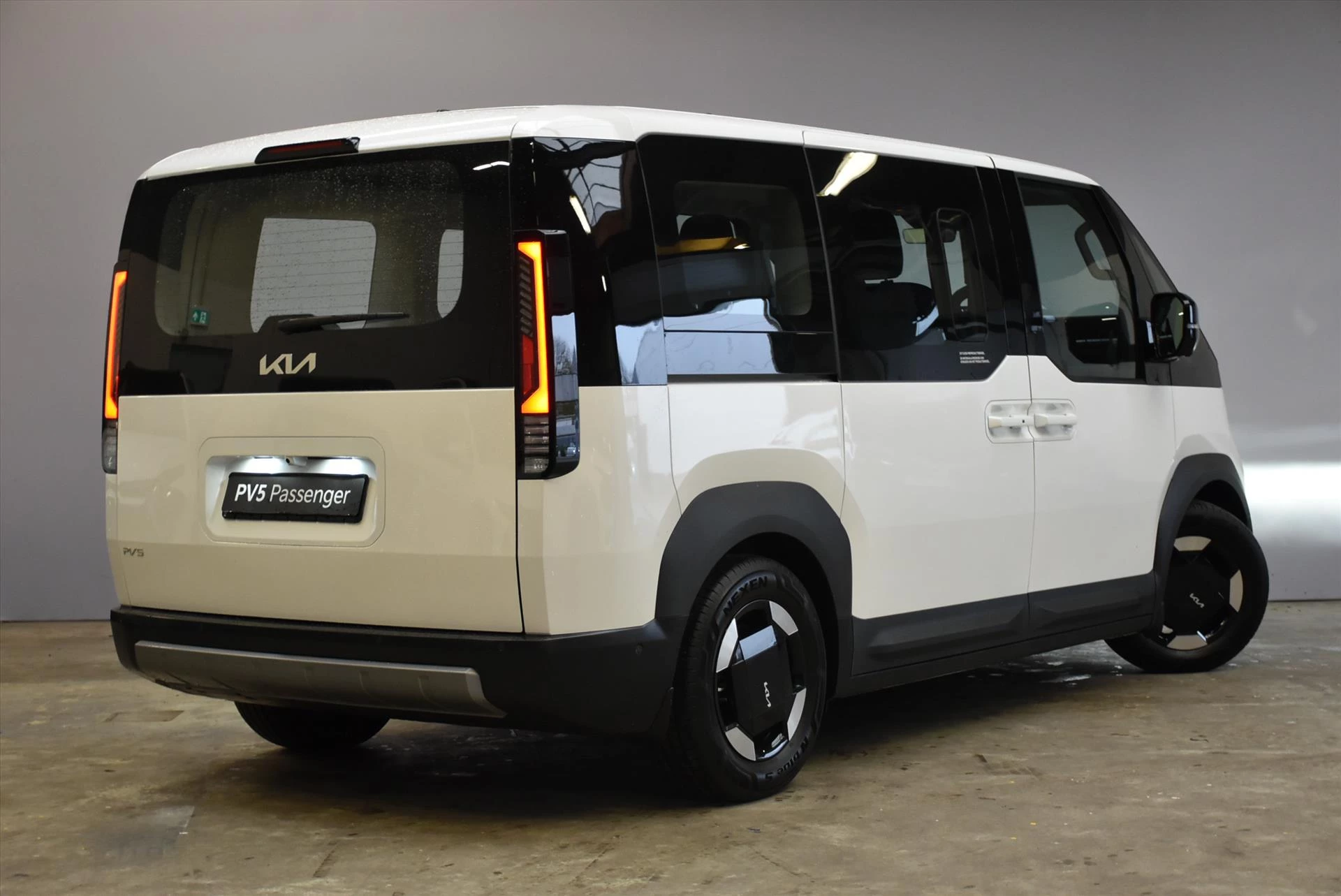 Hoofdafbeelding Kia Pv5 Passenger