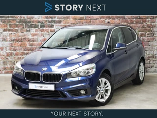 BMW 2 Serie Active Tourer 220i Business Automaat / Trekhaak / Comfort Access / Elektr. verst stoelen / Parkeersensoren / Bluetooth / / Climate Control / 16 Inch