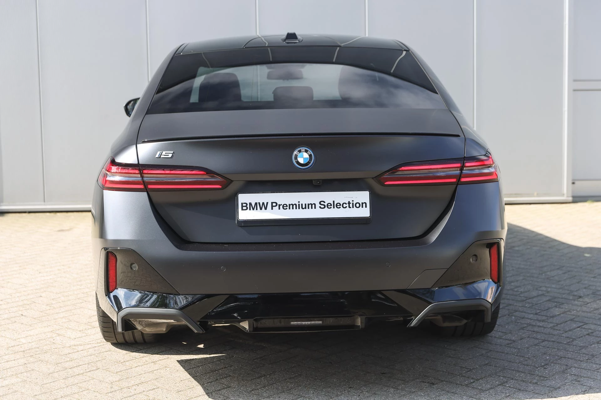 Hoofdafbeelding BMW i5