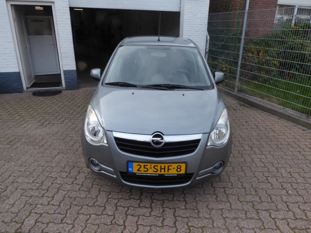 Hoofdafbeelding Opel Agila