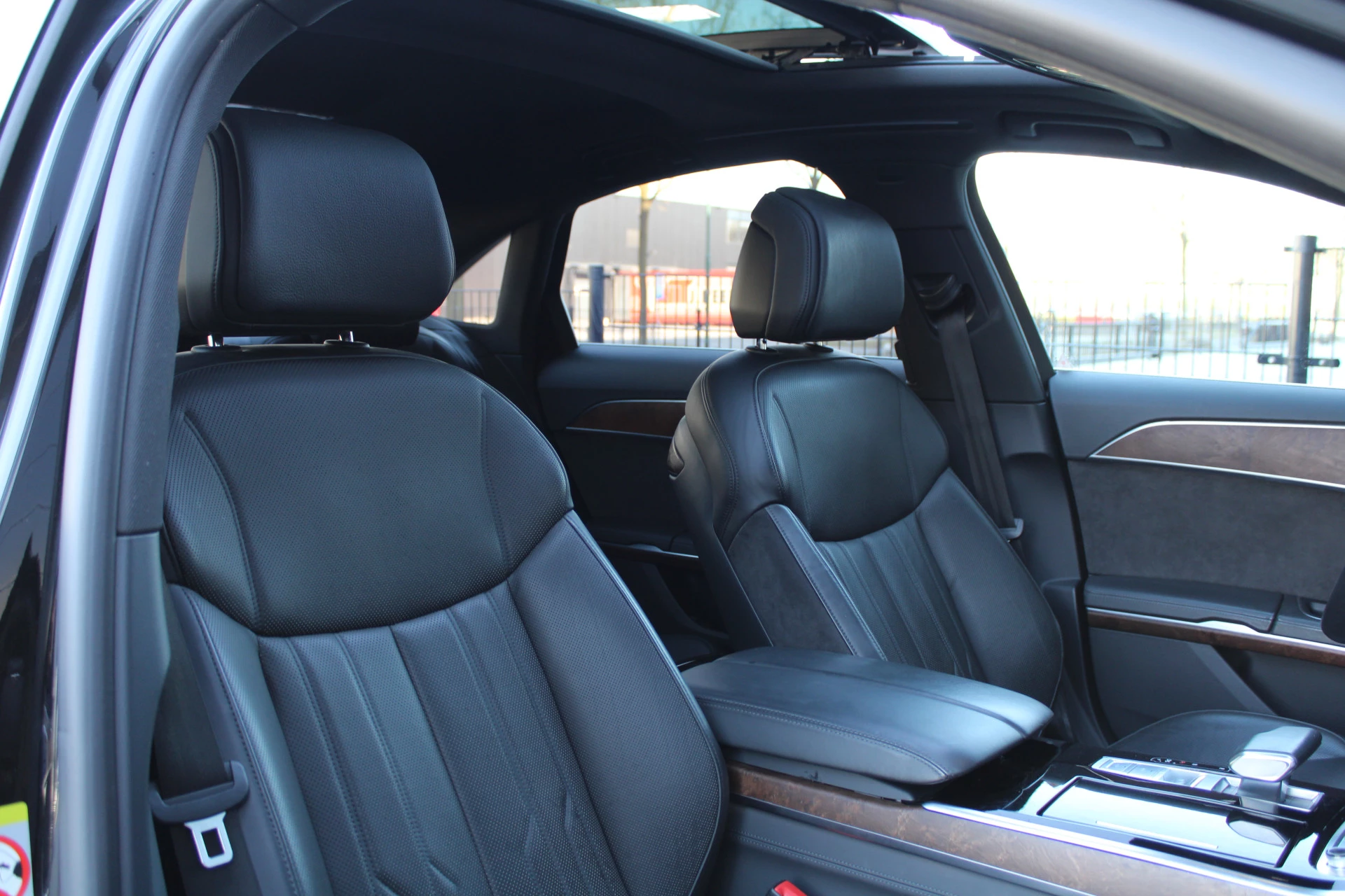 Hoofdafbeelding Audi A8
